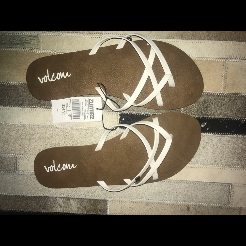 Cute volcom flip flops